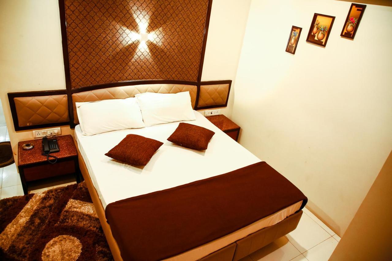 Hotel Ashoka Mire Esterno foto